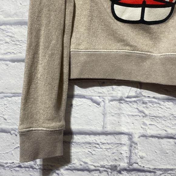 Universal studios hello kitty sweatshirt - Picture 3 of 9